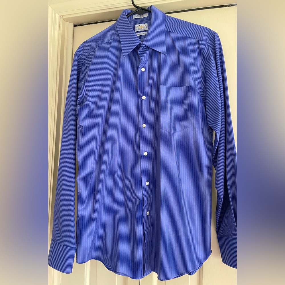 Eagle Shirtmaker Men’s blue pin stripe button down shirt